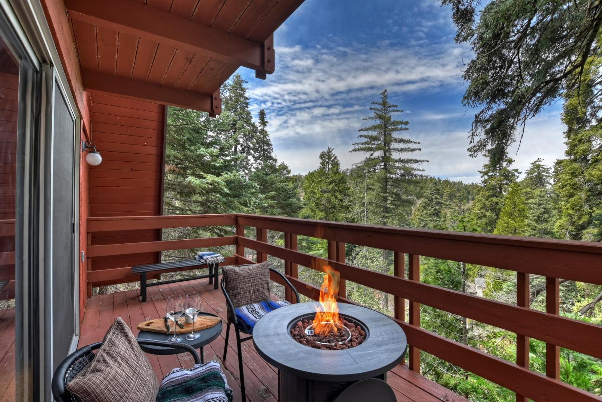 Pet & Kid Friendly Cozy Cabin, Bbq, Firepit, Outdoor Dining, Forest Views Lake Arrowhead Exterior photo